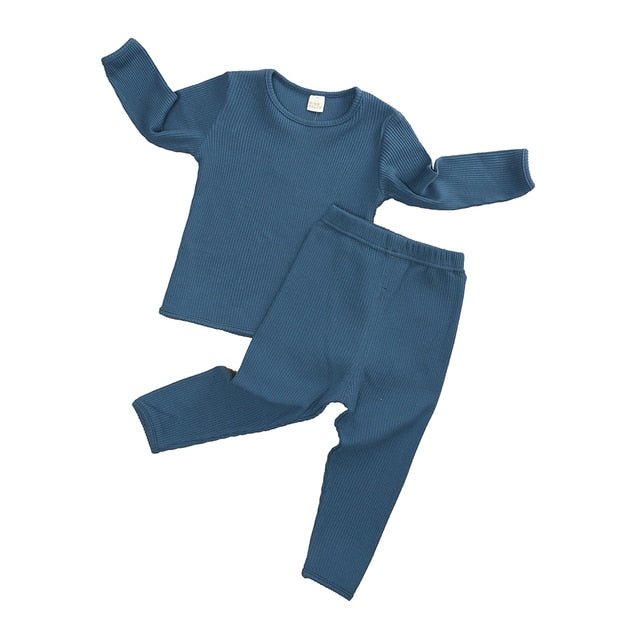 Pijamas de punto acanalados personalizados para niños pequeños, pijamas informales de algodón sólido para salón de invierno para niños y niñas, ropa de dormir cálida para niños 